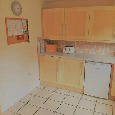 Riverside With Free Parking, Overlooking The River Esk Holiday home