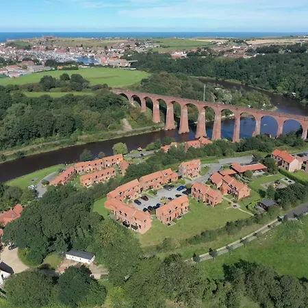 Feriehus Riverside With Free Parking, Overlooking The River Esk Whitby