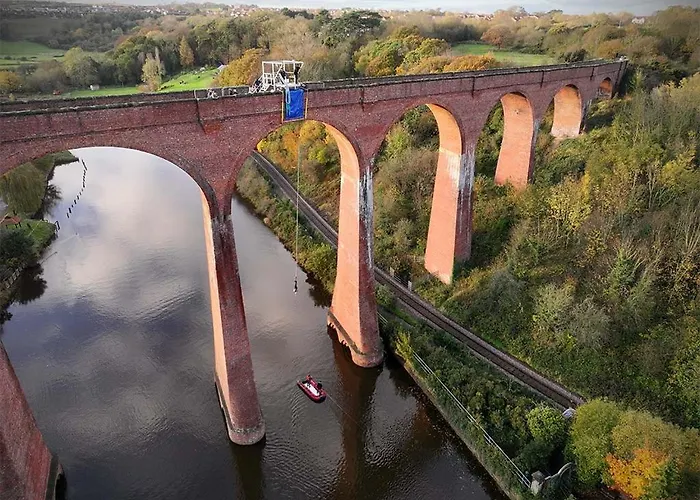 Сasa de vacaciones Riverside With Free Parking, Overlooking The River Esk *