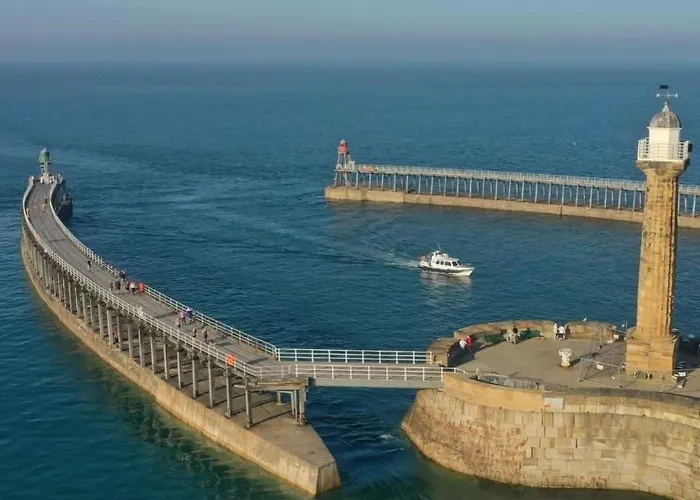 Riverside With Free Parking, Overlooking The River Esk Сasa de vacaciones