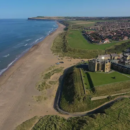 Riverside With Free Parking, Overlooking The River Esk בית נופש *