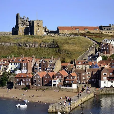 Riverside With Free Parking, Overlooking The River Esk בית נופש *