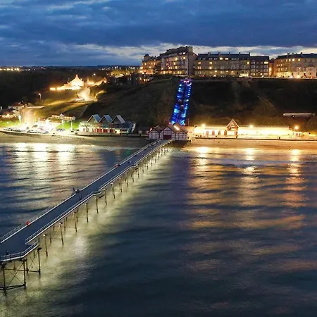 Riverside With Free Parking, Overlooking The River Esk בית נופש